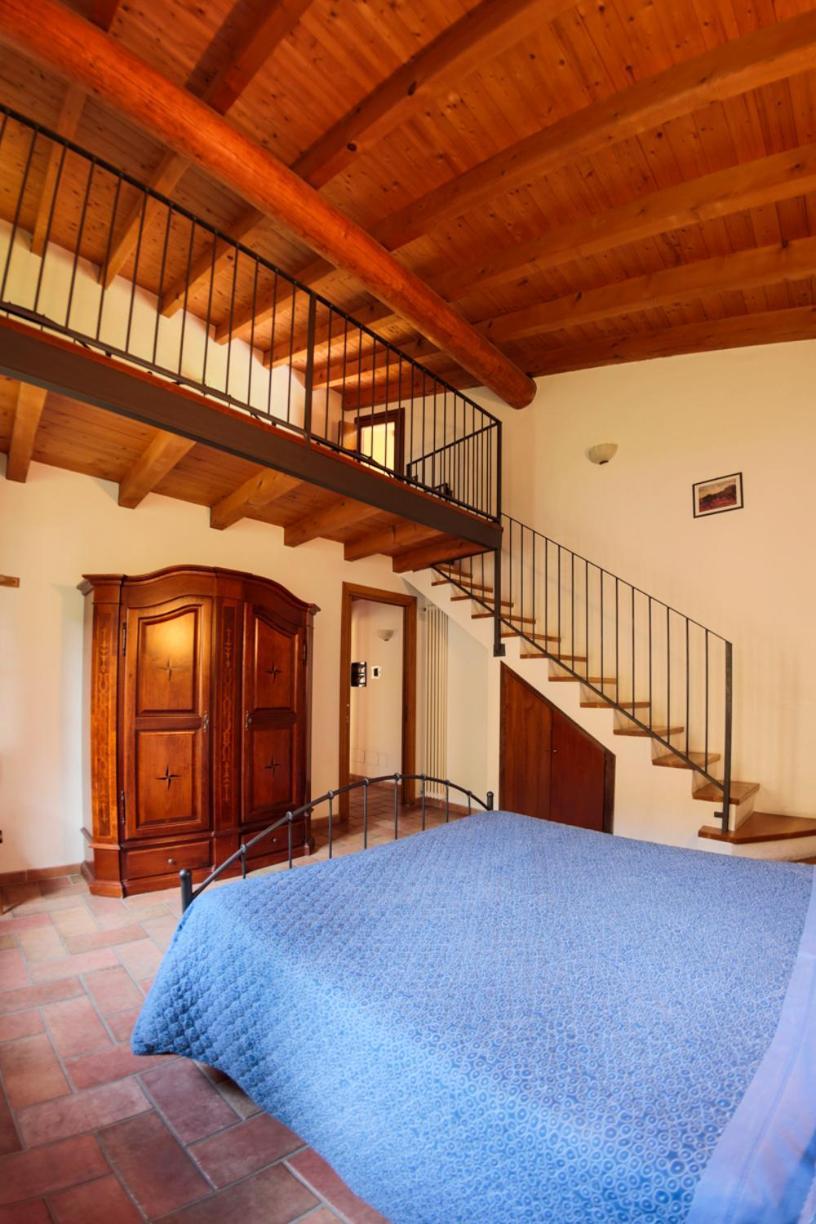 Agriturismo Case In Collina Volta Mantovana Exterior photo