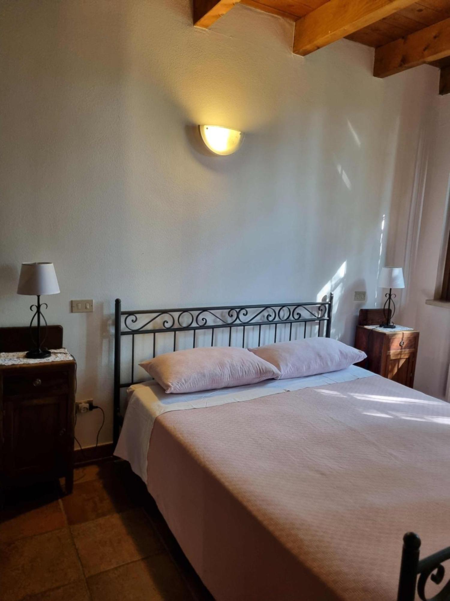 Agriturismo Case In Collina Volta Mantovana Exterior photo