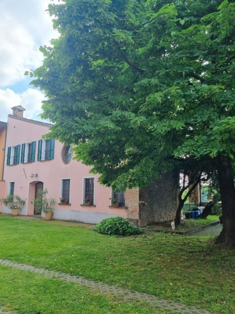 Agriturismo Case In Collina Volta Mantovana Exterior photo